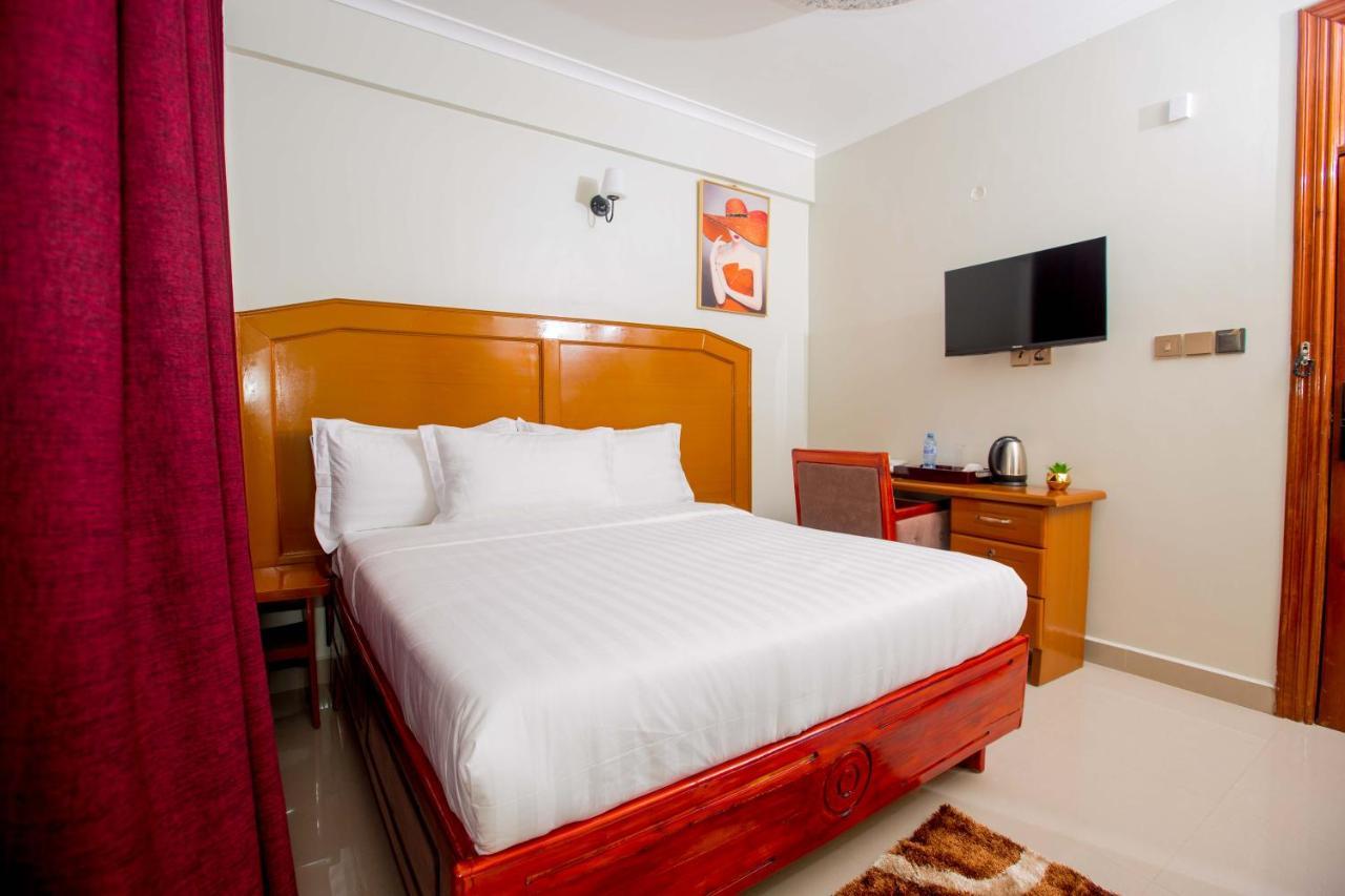 Hadjens Hotel Mwanza Exterior foto